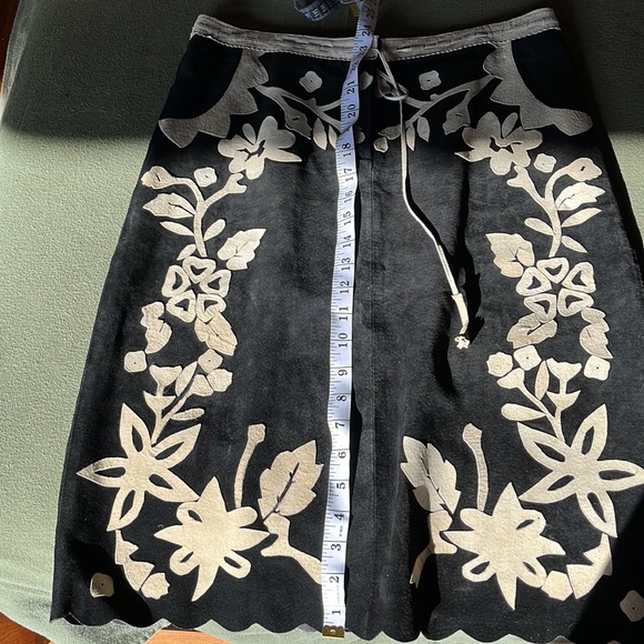 Suede Detailed Skirt - Picture 3 of 9